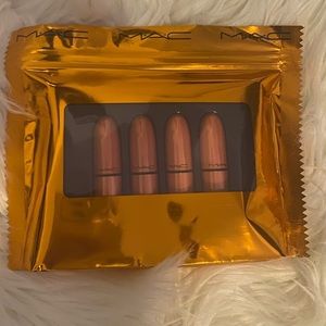 ✨ 🌟 Host Pick🌟 ✨ MAC Shiny pretty things party